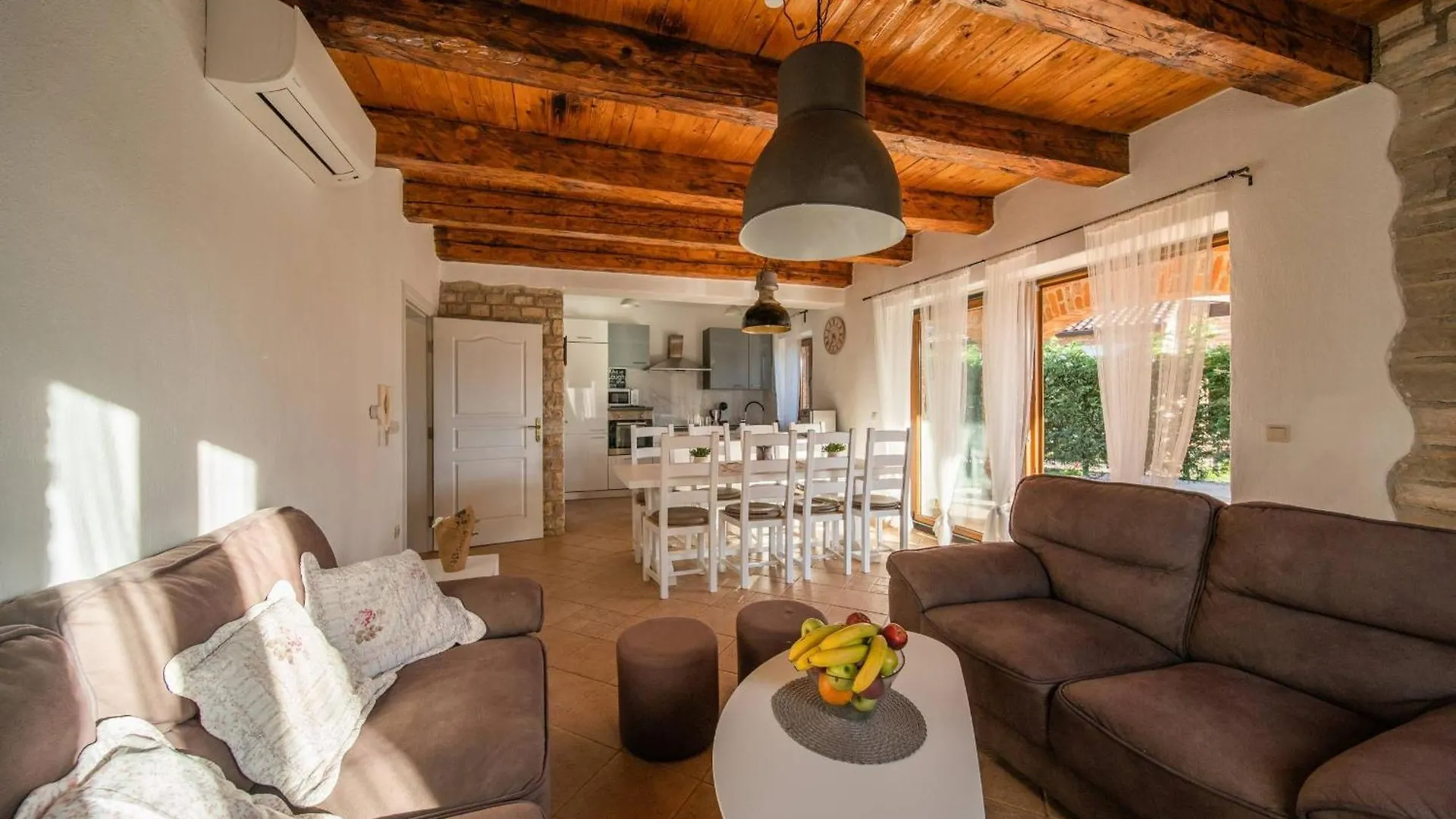 Villa Mani Butkovici  Holiday home